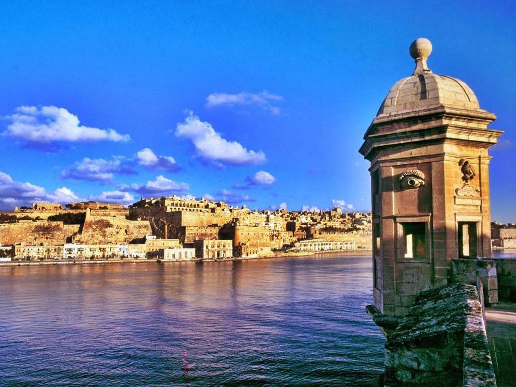 Cosy 1Br Penthouse With Terrace, Great Location Apartment Gzira ภายนอก รูปภาพ