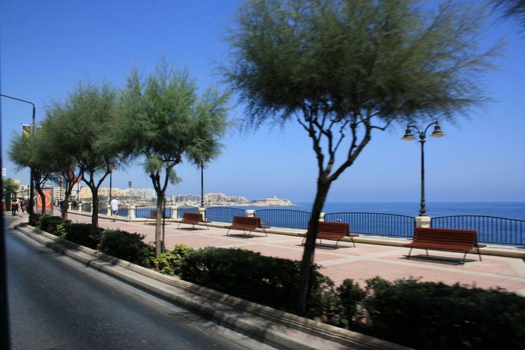 Cosy 1Br Penthouse With Terrace, Great Location Apartment Gzira ภายนอก รูปภาพ