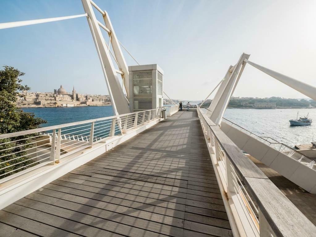 Cosy 1Br Penthouse With Terrace, Great Location Apartment Gzira ภายนอก รูปภาพ